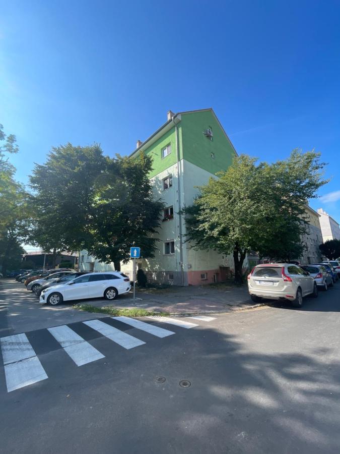 Apartman Daxnerko - Samostatny Dvojpokojovy Byt Bratislava Exteriör bild
